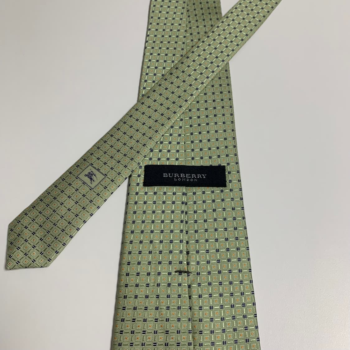 버버리(BURBERRY) 100실크 명품넥타이 새상품급 S등급 9.3cm 상품이미지5