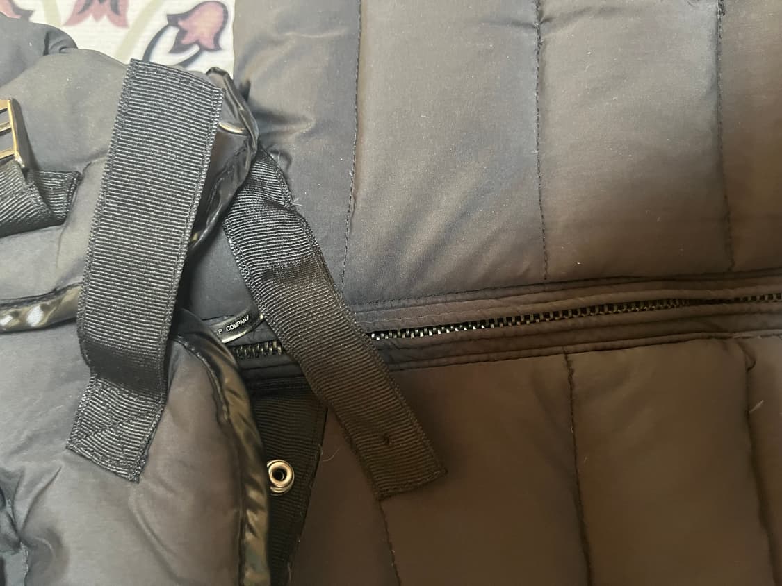 Cp컴퍼니 고글패딩 상품이미지3