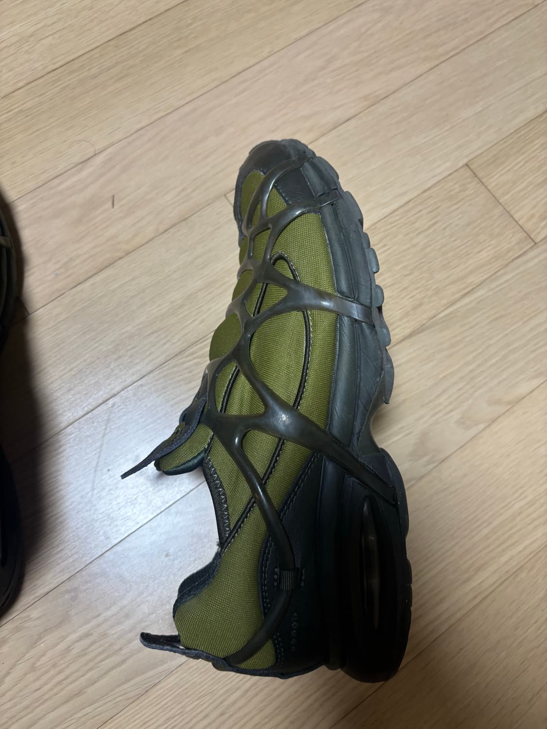 나이키 에어 쿠키니 필그림 세쿼이아 270 상품이미지3