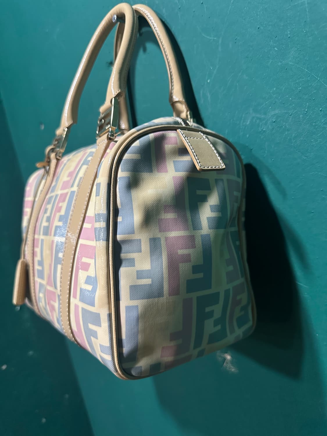 펜디 멀티컬러 FF로고 토드백  상품이미지2