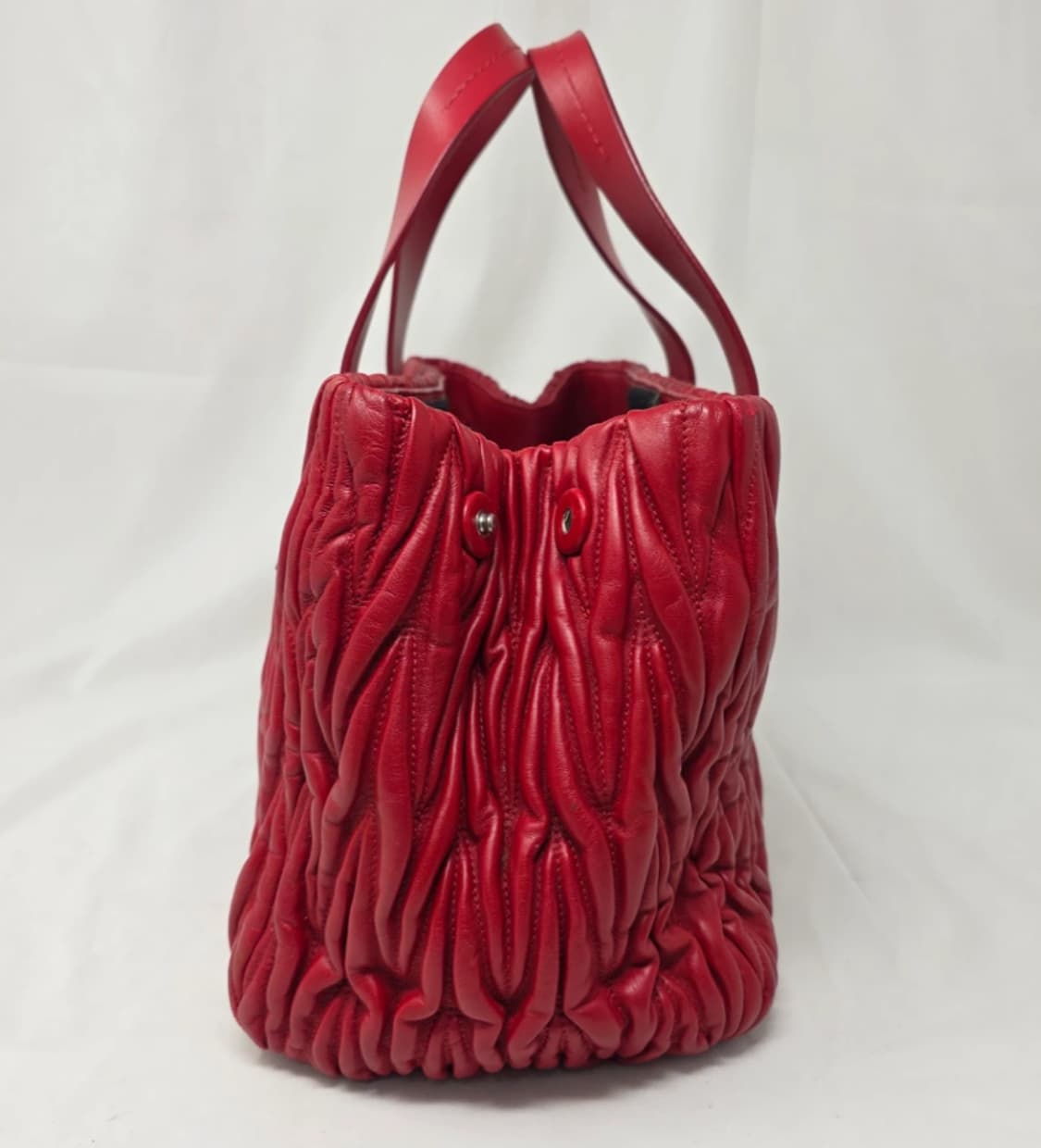 정품 미우미우 마테라쎄 토트백 상품이미지5