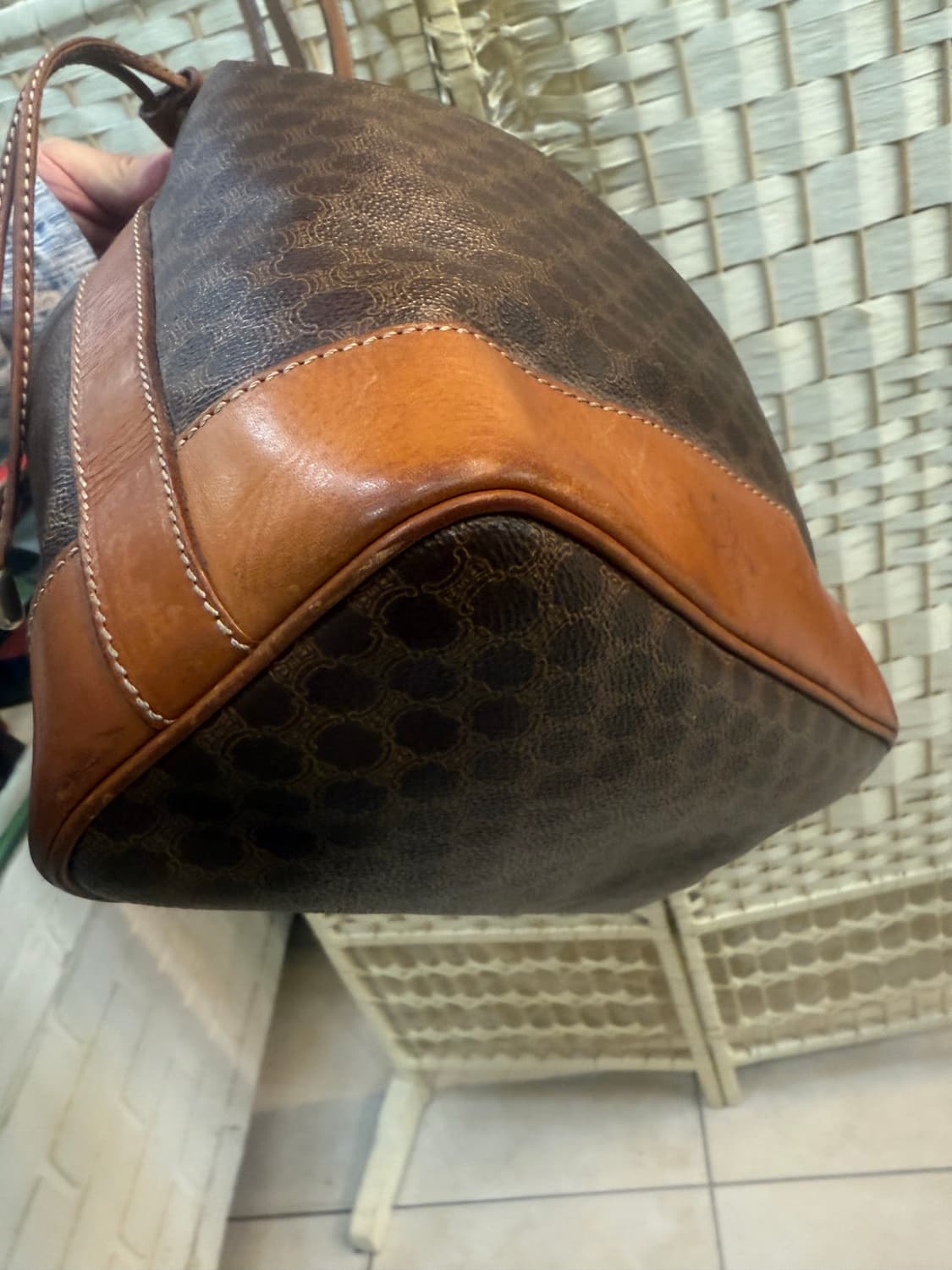 정품 셀린느 마카담 복주머니 숄더백 팝니다 상품이미지6