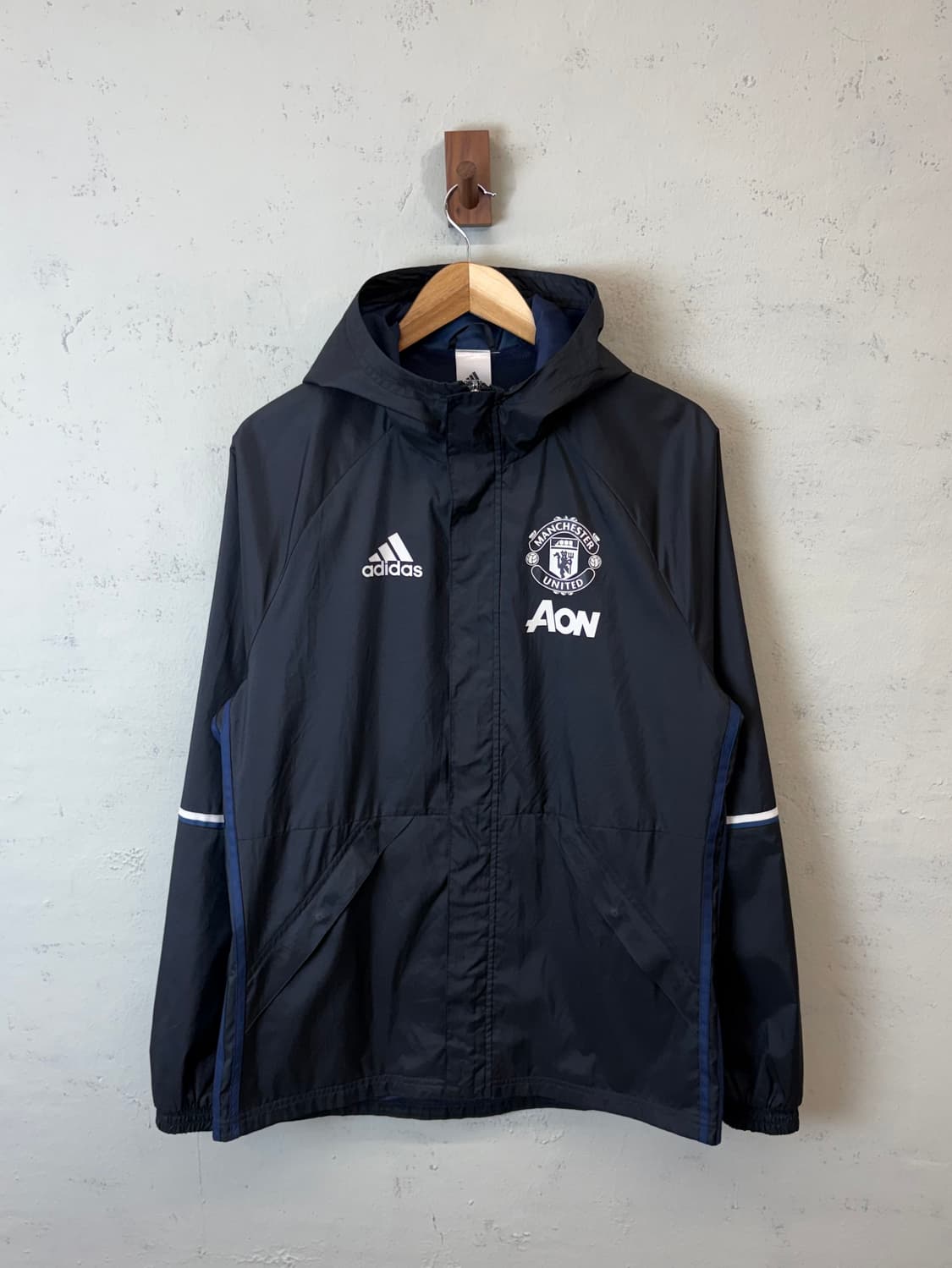 아디다스 빈티지 맨체스터유나이티드 후드 바람막이 상품이미지1