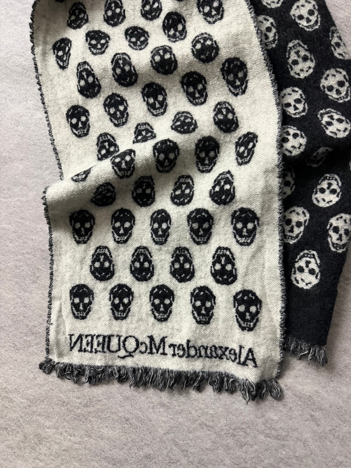 알렉산더 맥퀸 머플러 상품이미지3