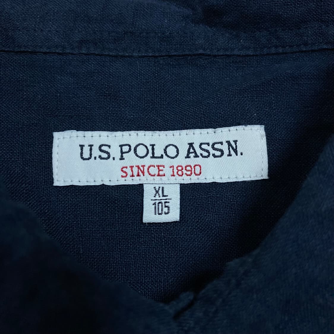 U.S POLO ASSN. 스몰 로고 네이비 미니멀 셔츠 상품이미지3