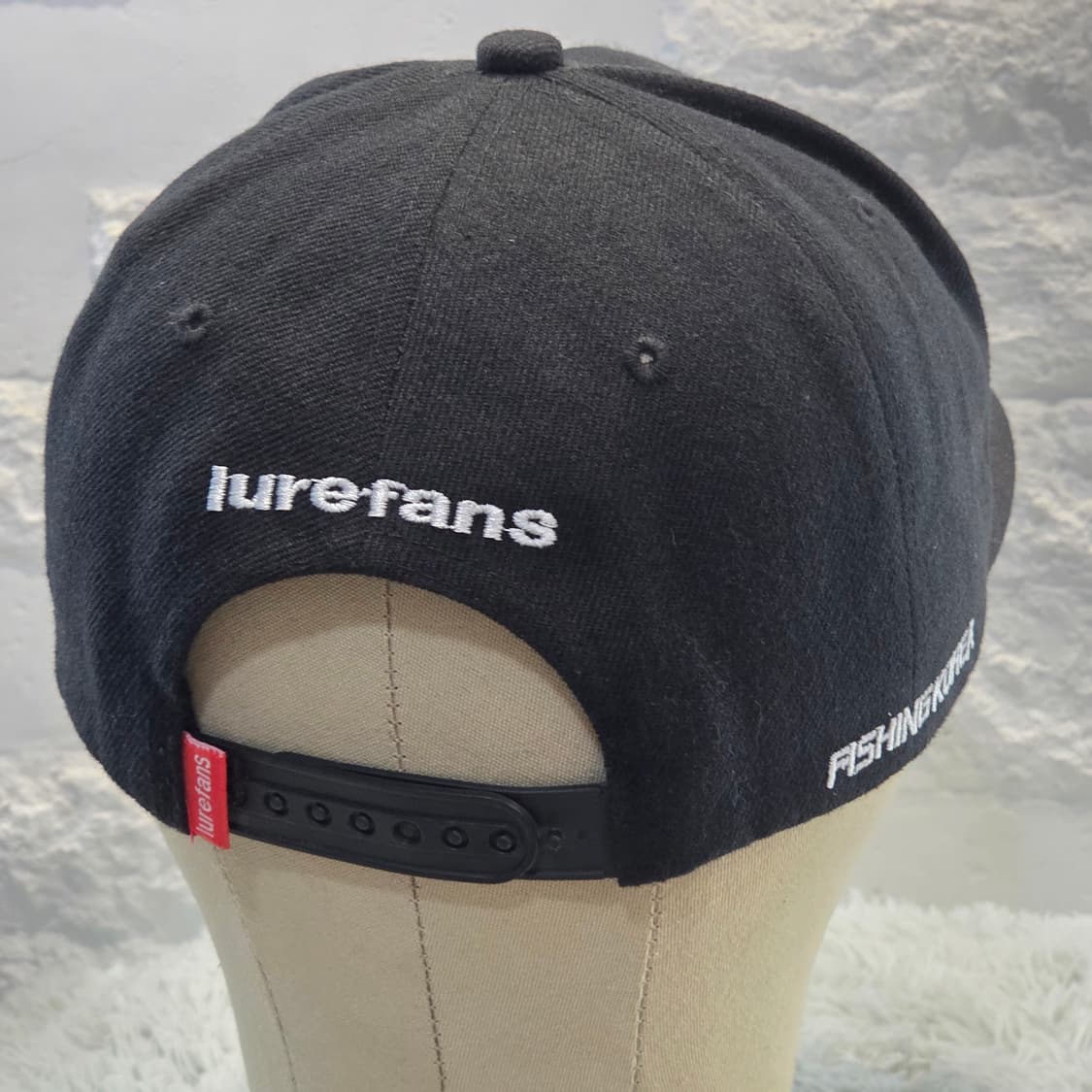 L6-3:루어팬스 골드 메탈릭 로고 블랙 스냅백(56-58) 상품이미지5