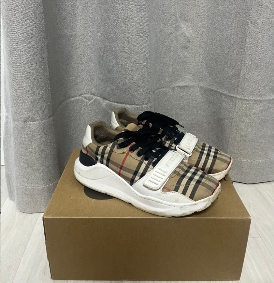 버버리 신발. 체크 벨크로 스니커즈 상품이미지2