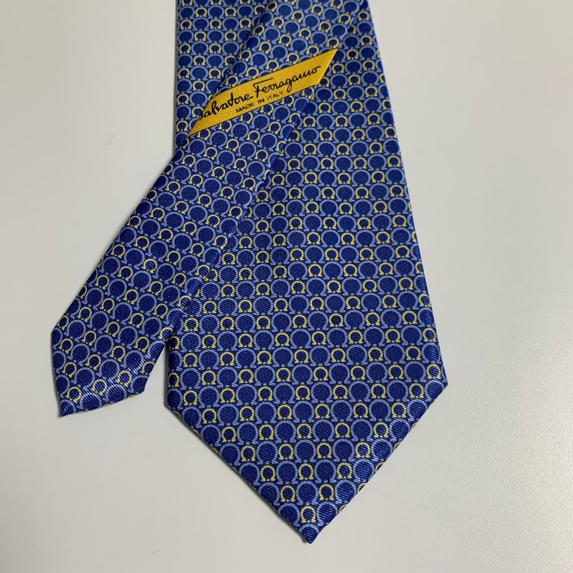살바토레 페레가모(Ferragamo) 간치니 로고플레이 명품넥타이 최상급 상품이미지4