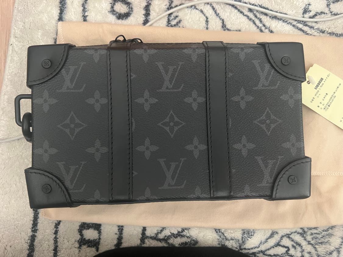 루이비통 소프트 트렁크 월렛 모노그램 이클립스 상품이미지2