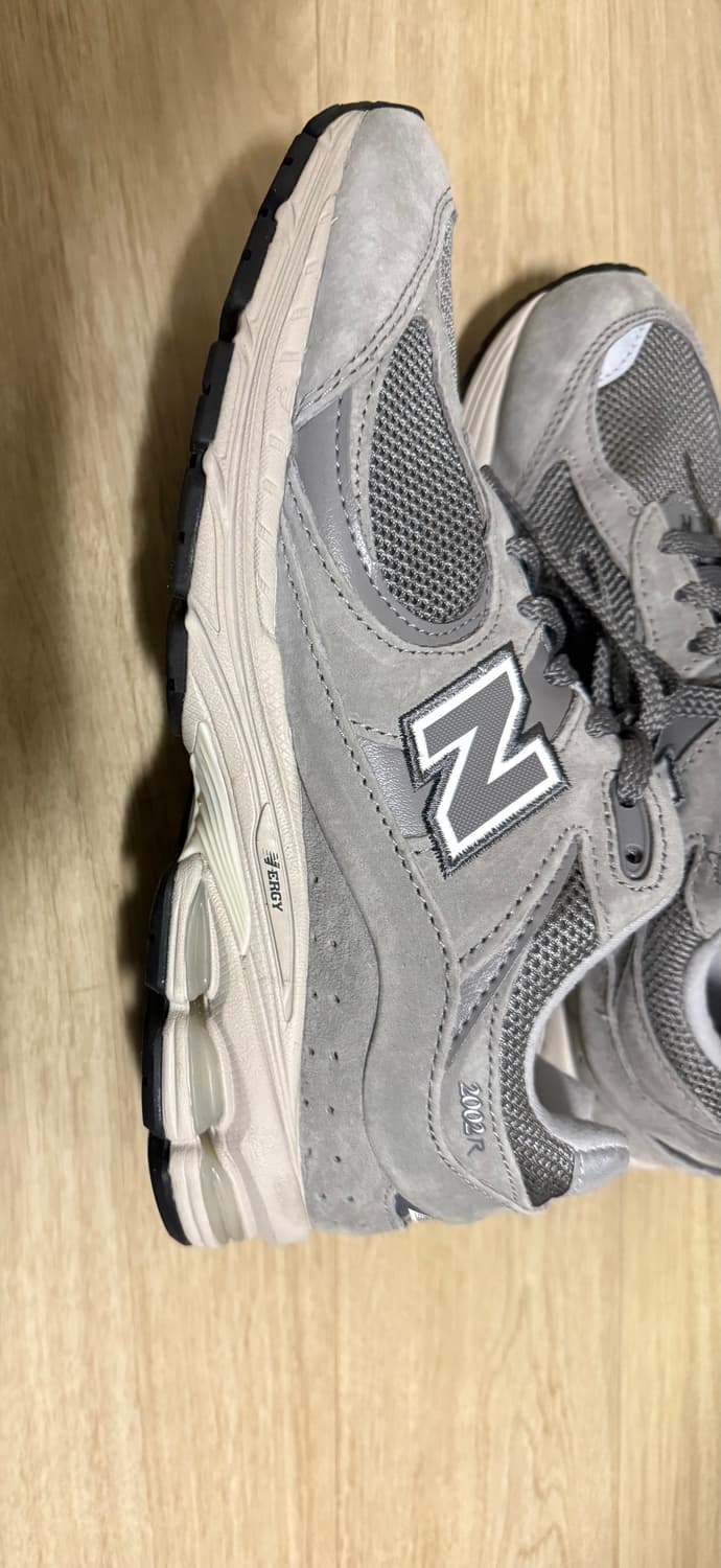 뉴발란스2002R 그레이 265 판매 상품이미지2