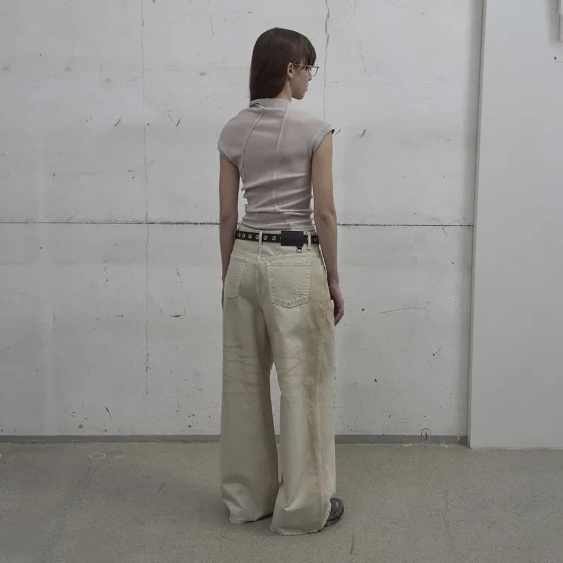 LCDC TM 커브드 심 슬리브리스 탑 라이트 그레이 상품이미지2