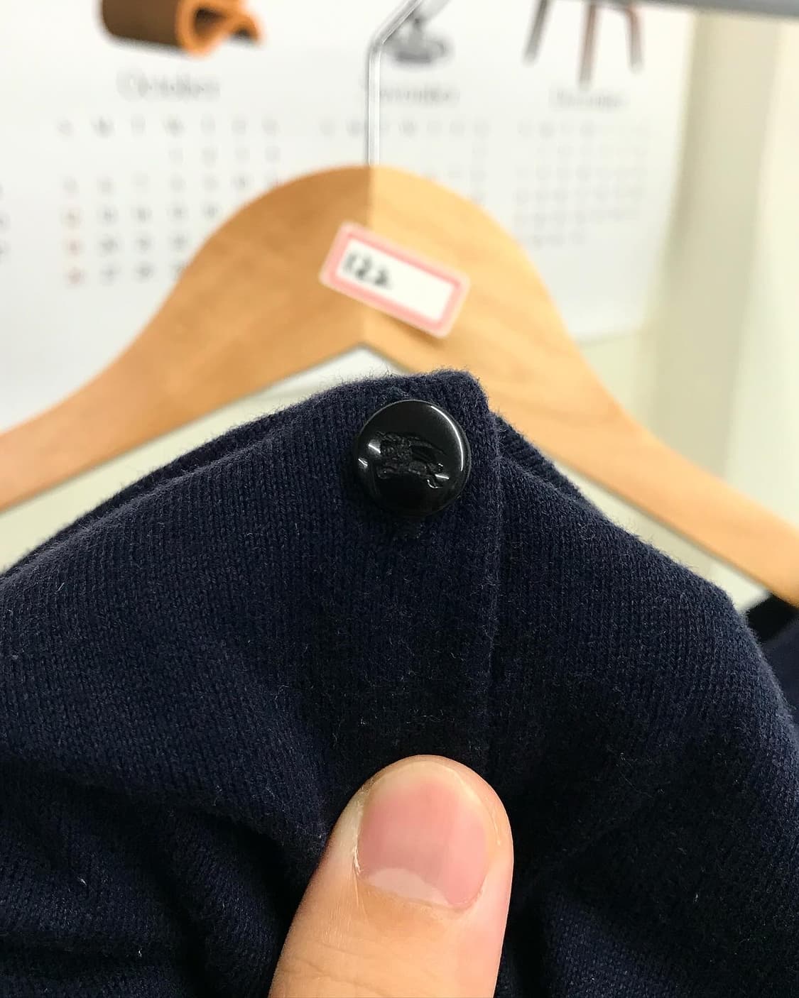 버버리 로고 크롭 가디건 상품이미지3