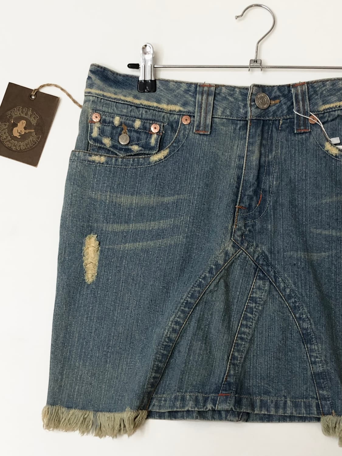 True Religion 트루릴리전 데님 조이 디스트레스 미디 스커트 상품이미지3