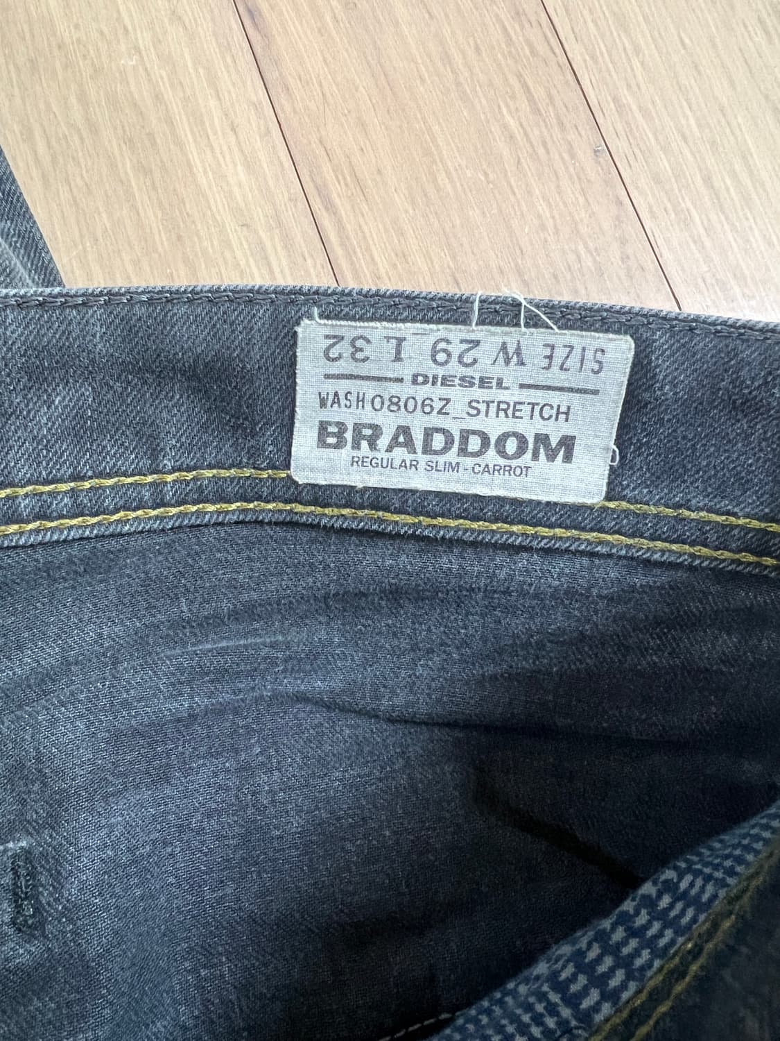 Diesel Braddom Regular Slim-Carrot Denim 상품이미지5
