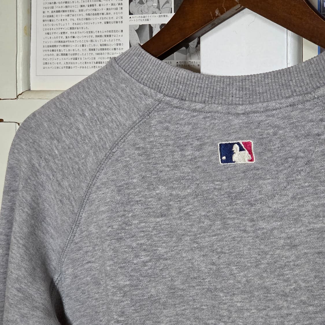 MLB 뉴욕양키스 그레이 맨투맨 상품이미지5