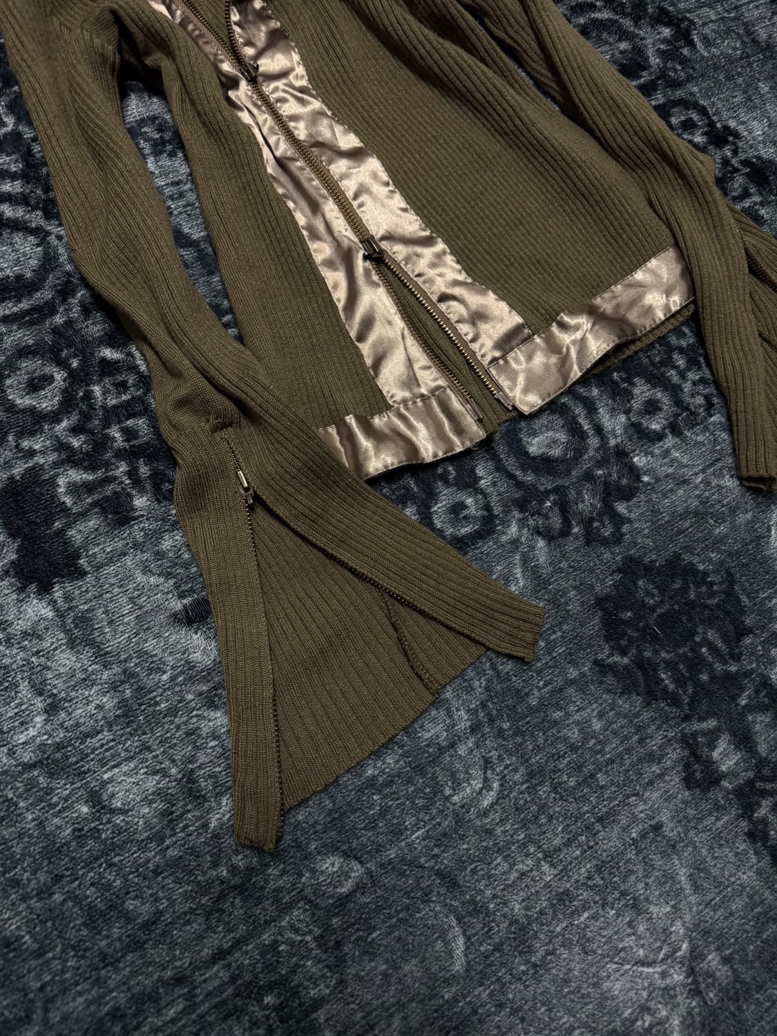 Prigs asymmetry khaki ribbed zip up 상품이미지4