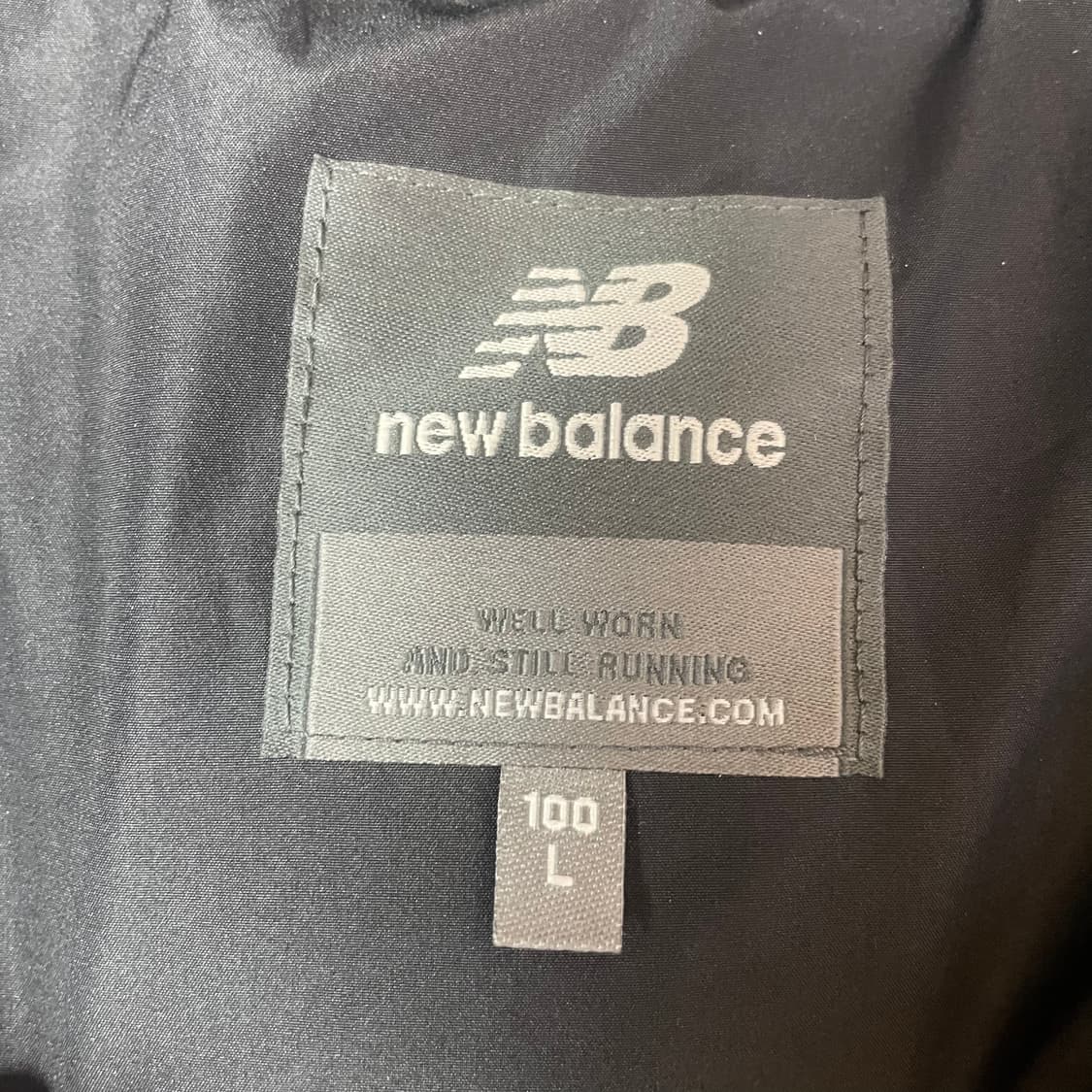 뉴발란스 빅로고 블랙 구스 숏패딩 L 상품이미지5