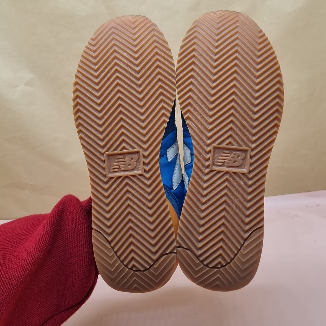 뉴발란스 720 여성 운동화 230 상품이미지3