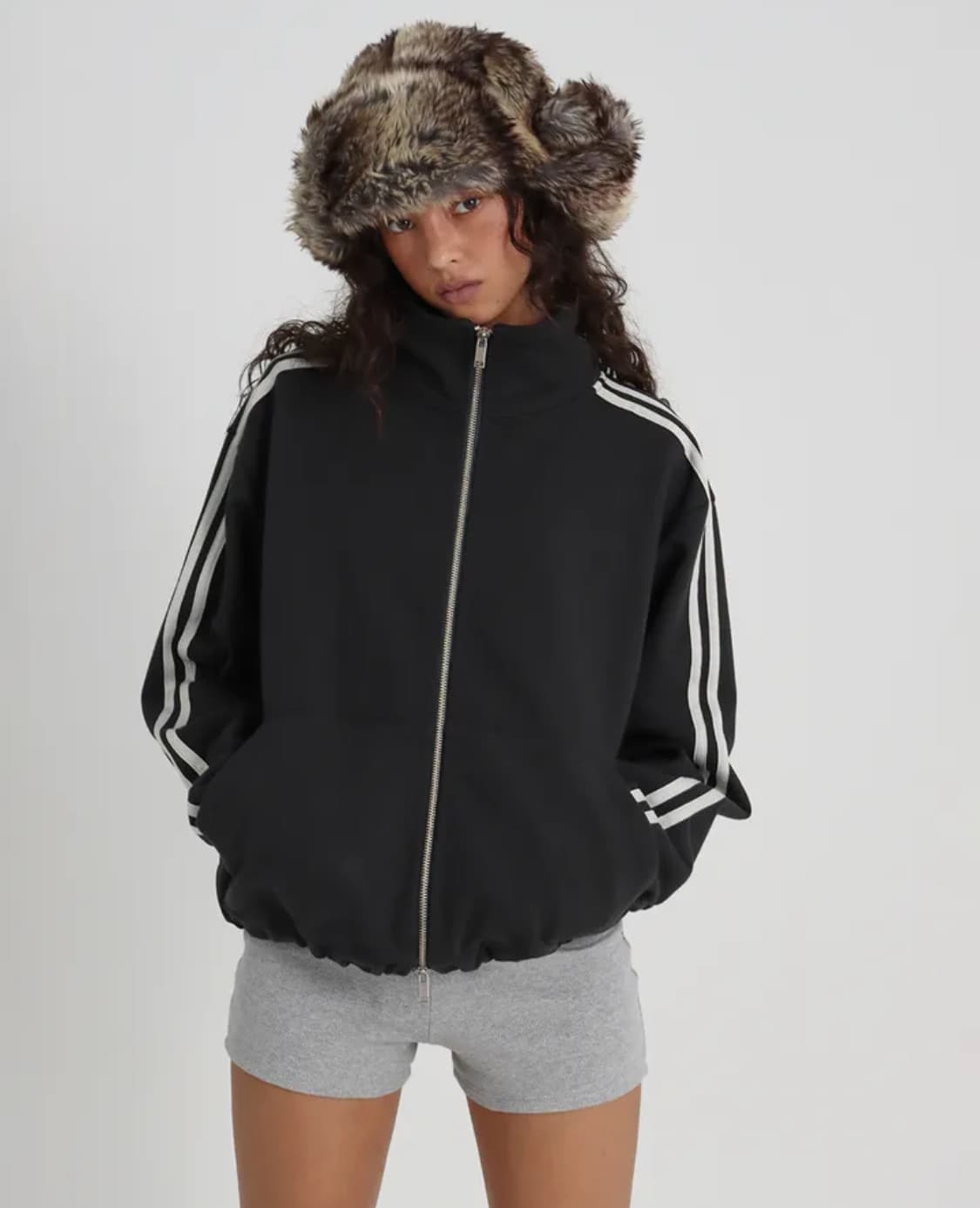 (미착용 새상품) 블랙업 헤비스웨트 하이넥 라인 집업 (차콜/그레이) 상품이미지3