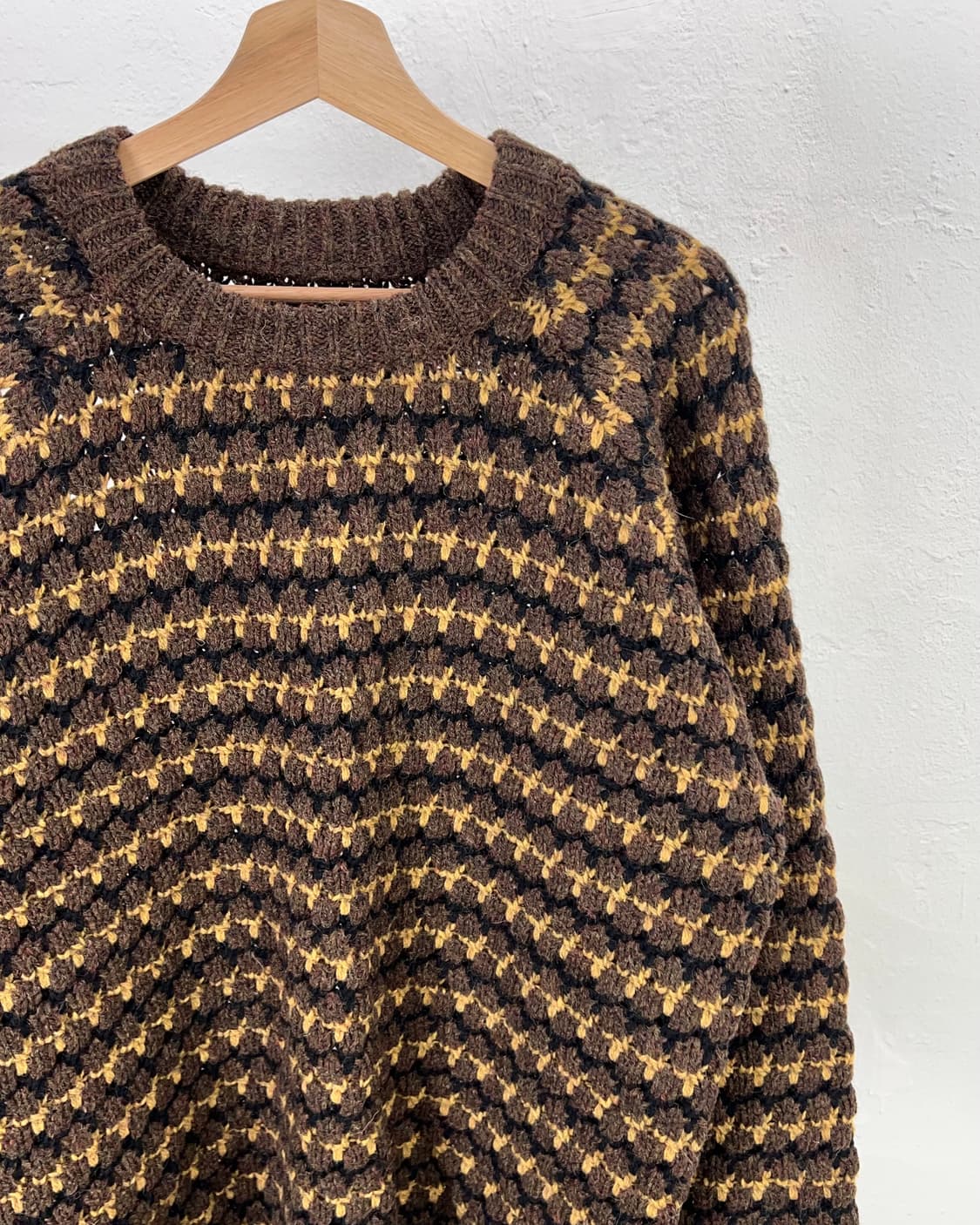 빔즈 스트라이프 팝콘 라운드 넥 울 니트 스웨터 상품이미지3