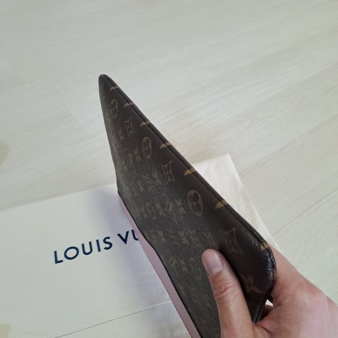 [100%/정품] 루이비통 데일리 로즈 파우더 클러치, 루이비통클러치 상품이미지5