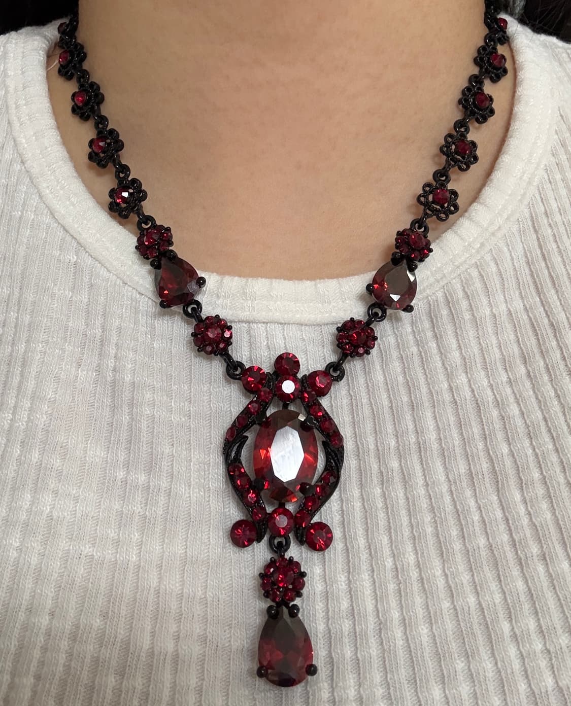 레드 스왈 빈티지 악녀깔 목걸이 상품이미지3