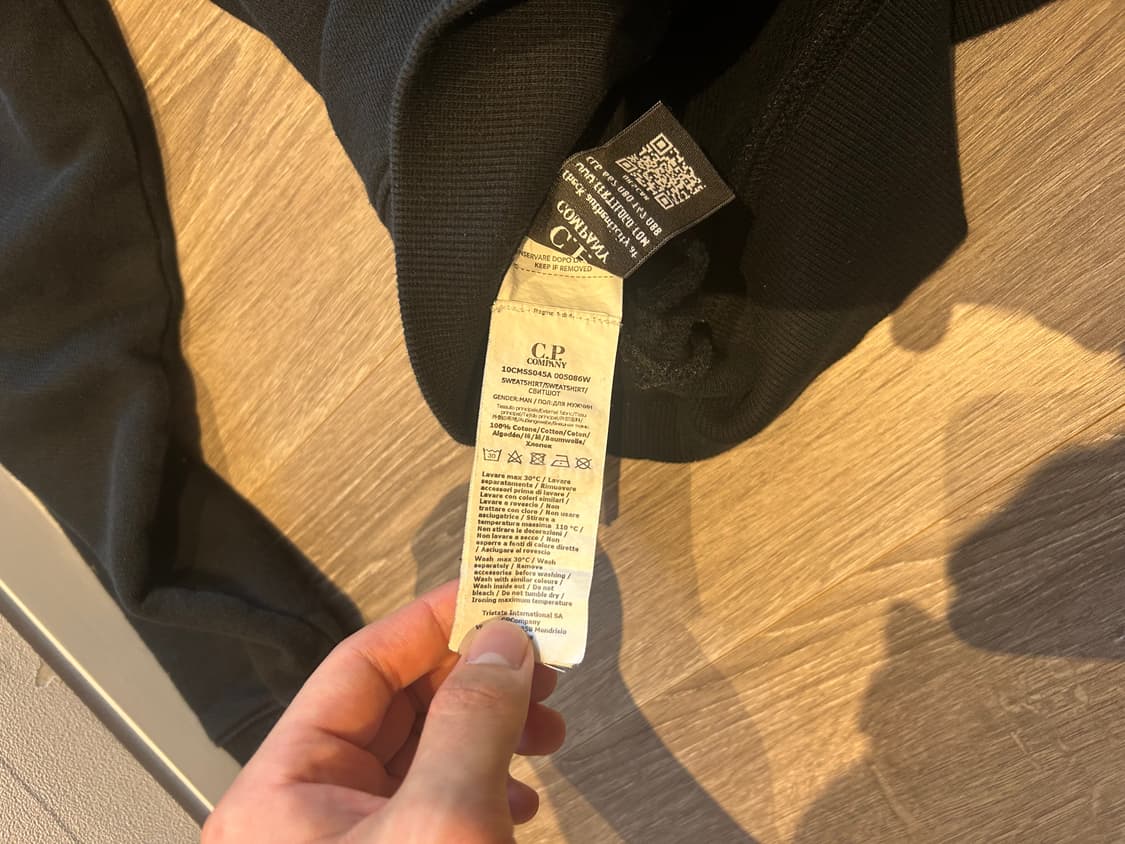 Cp컴퍼니 블랙 맨투맨 m 정품 s급 상품이미지9