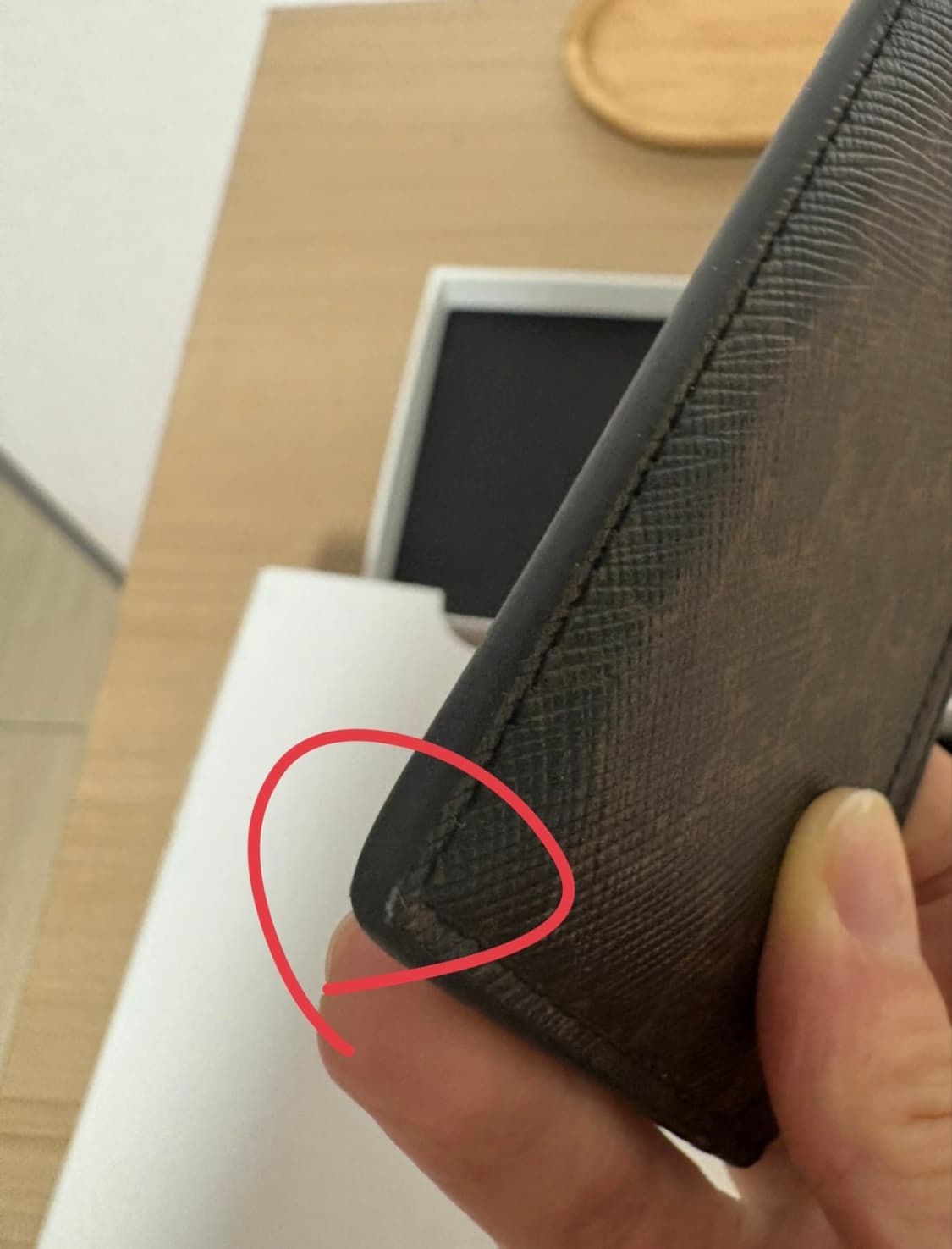 24FW 셀린느 남성 트리옹프 카드지갑 홀더 상품이미지5