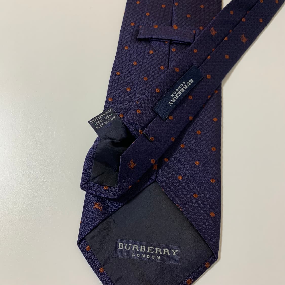 버버리(BURBERRY) 도트넥타이 명품 모노그램 A+등급 9.5cm 상품이미지8