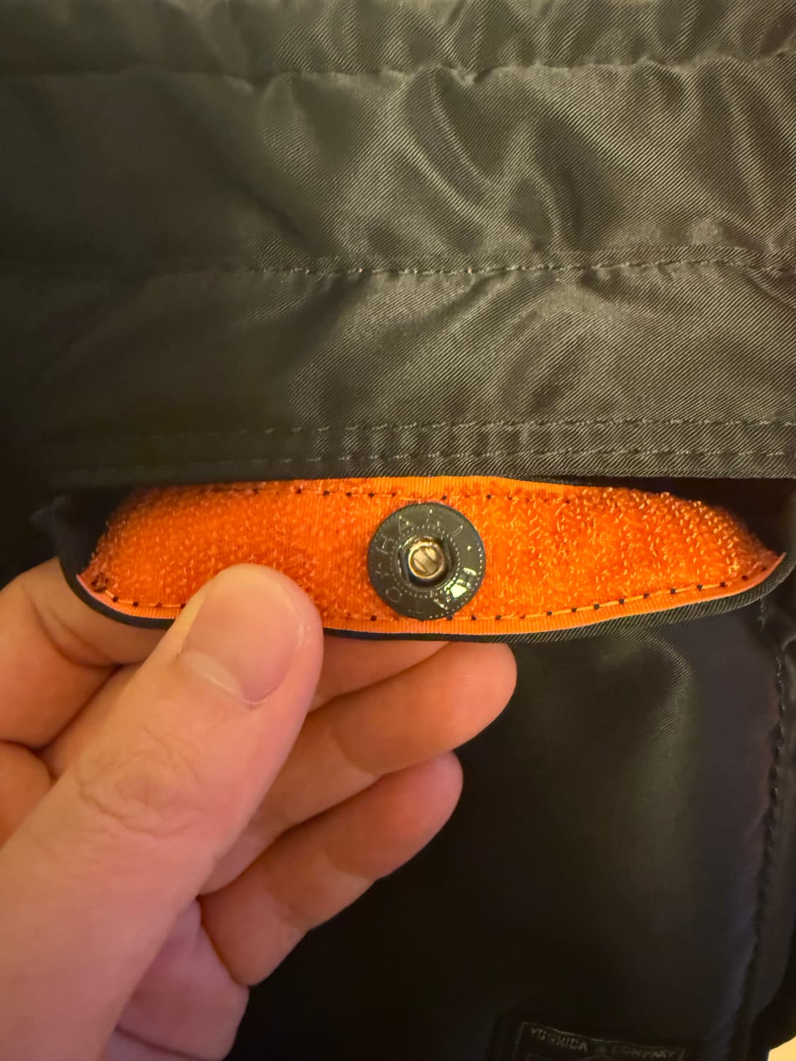 요시다포터 탱커 숄더백 라지 블랙 상품이미지4