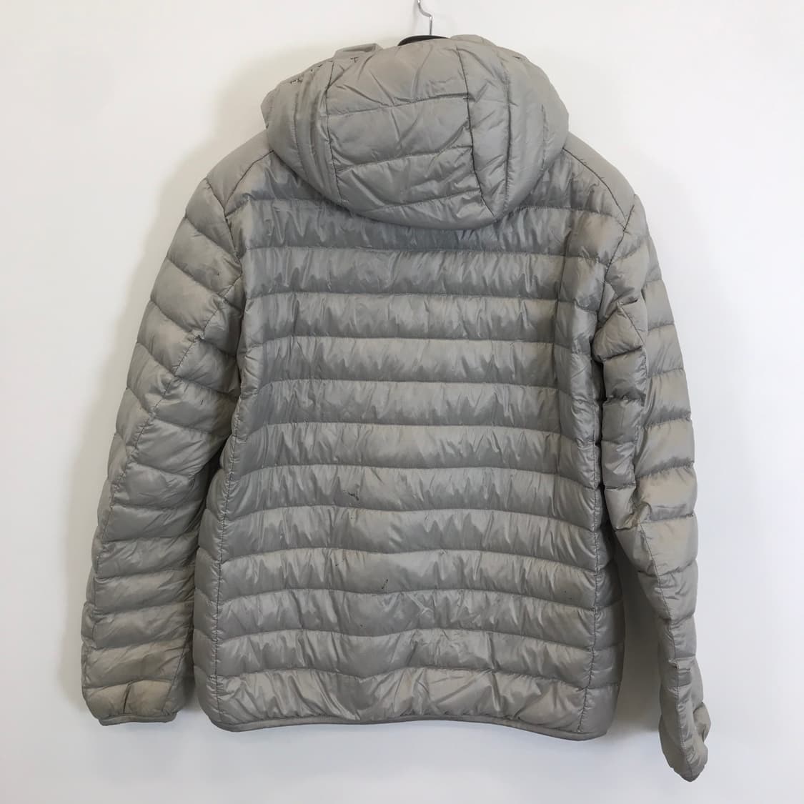 유니클로 실버 울트라라이트다운 후드패딩 [M] 상품이미지3