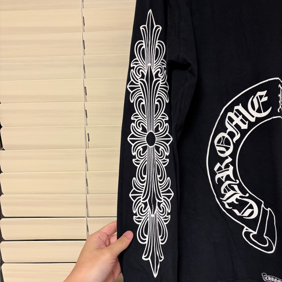 레어) 크롬하츠 퍽유 플로랄 스크롤 홀스슈 롱슬리브 긴팔 티셔츠 L 상품이미지5