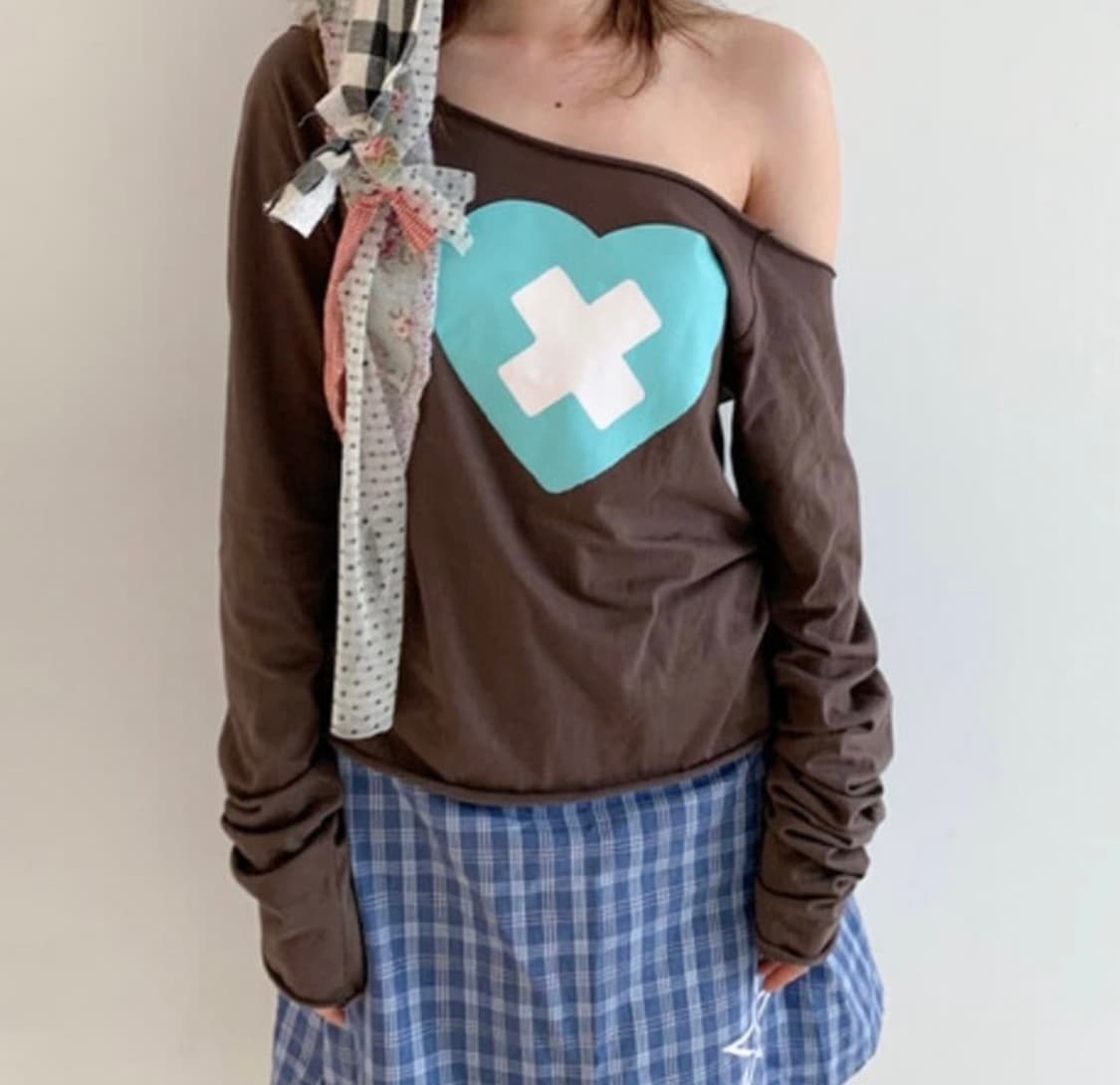 cross heart cut off t-shirt (brown)  상품이미지1
