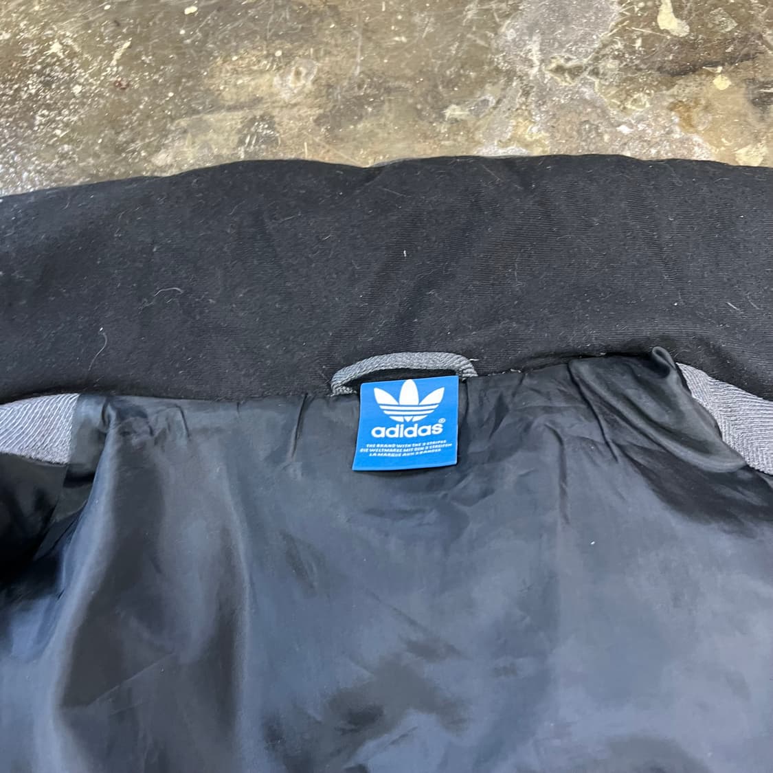 100) 아디다스 헤링본 패턴 덕다운 패딩점퍼 오리털패딩 상품이미지6