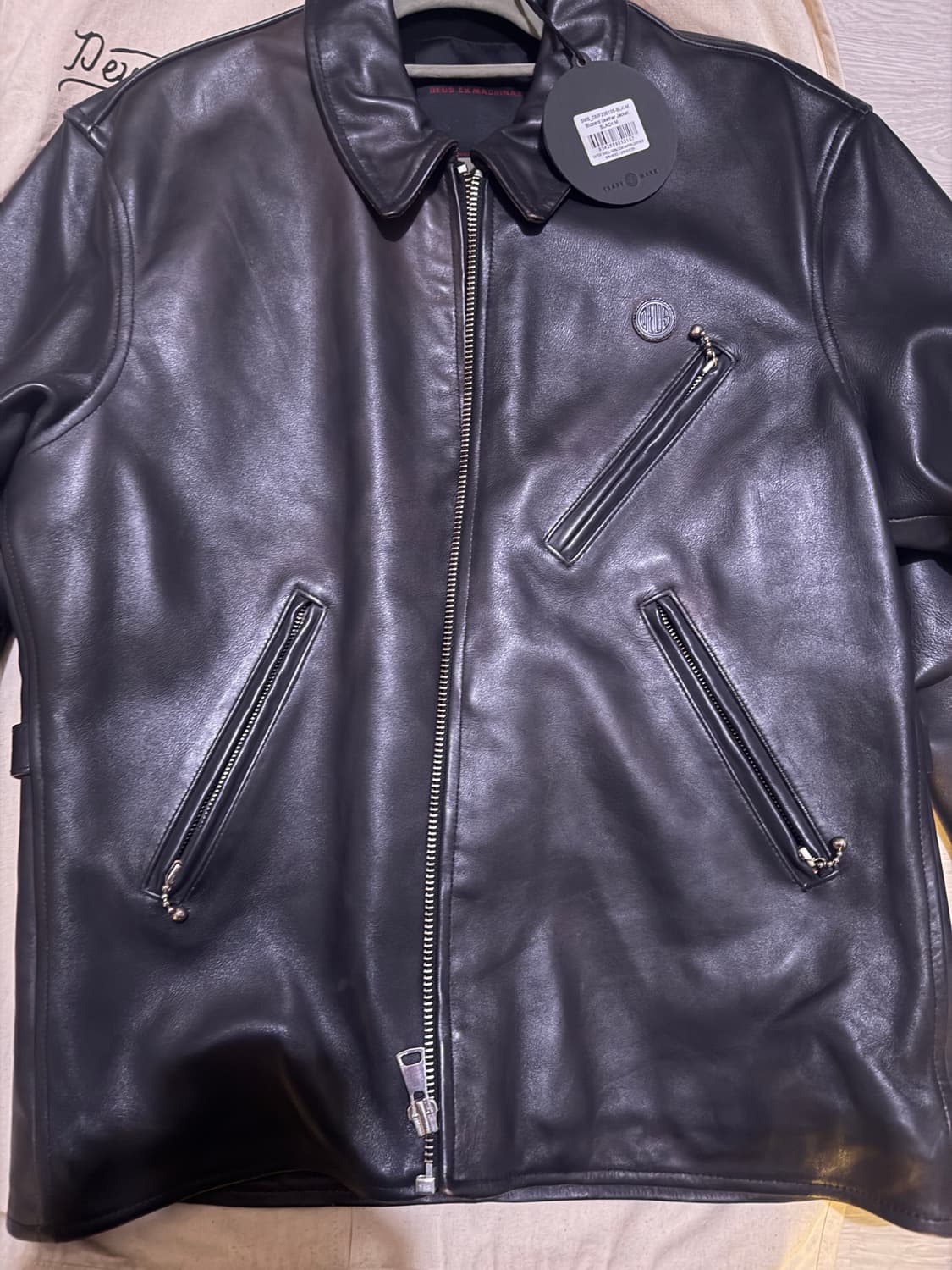 데우스 가죽자켓 판매합니다! (새상품) 약간 색바램 상품이미지3