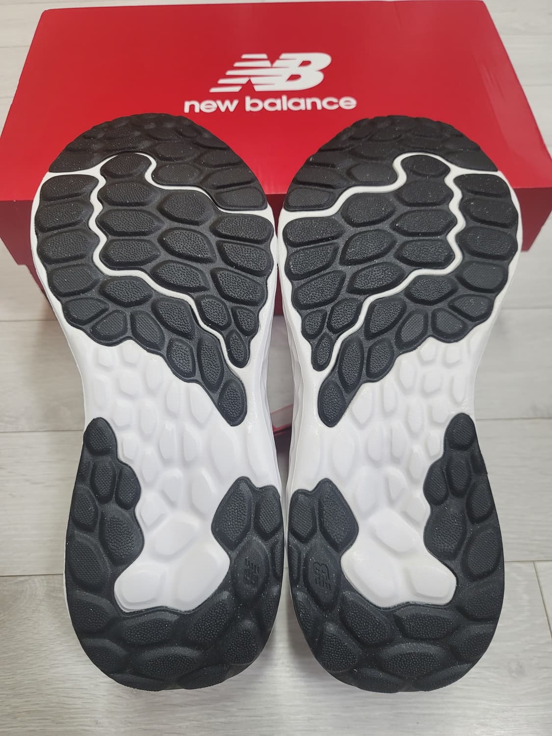 (270)뉴발란스 프레쉬 폼 아리시 럭스 v4 화이트-2E 와이드[대전] 상품이미지8