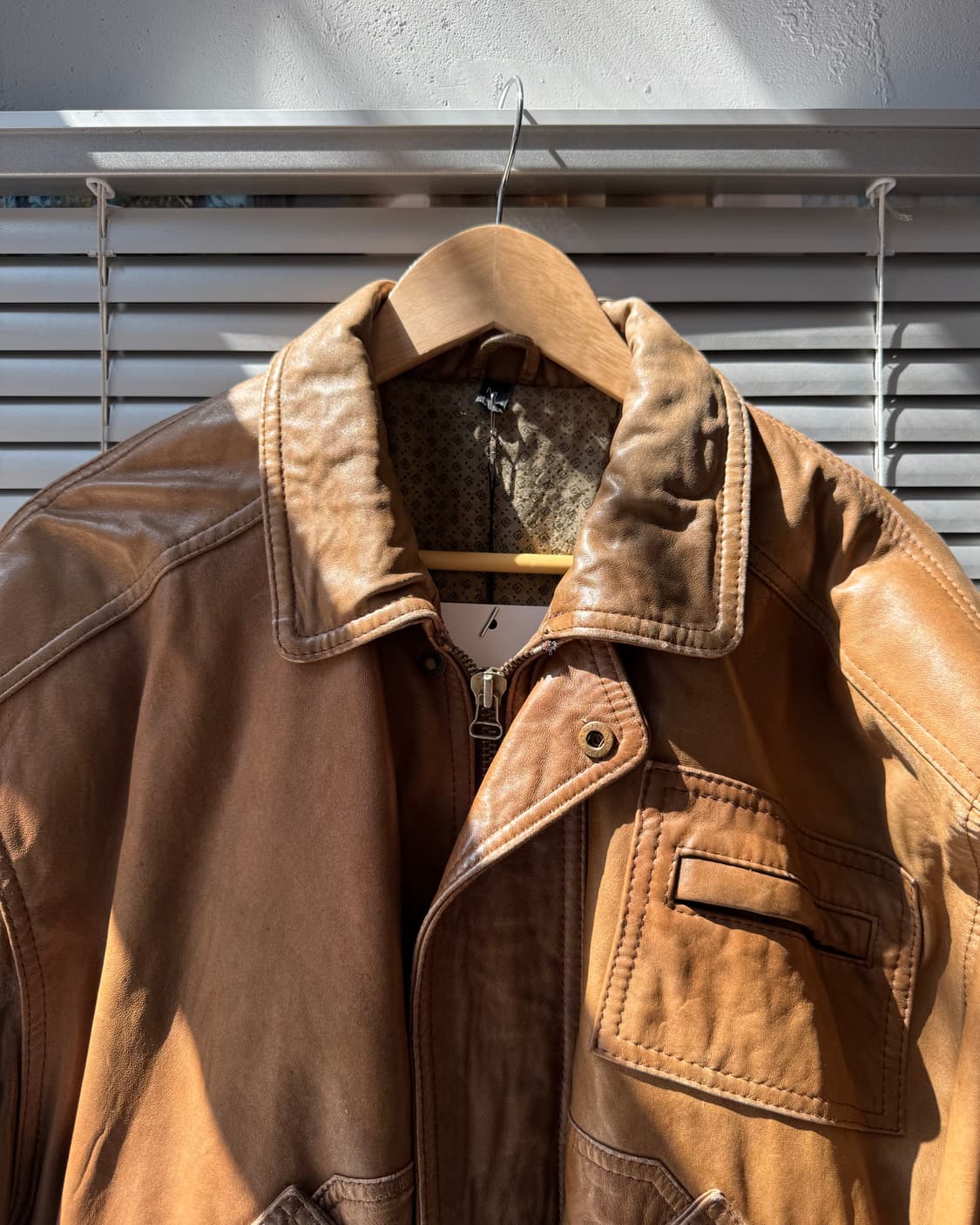 Vintage brown lambskin bomber jacket 상품이미지4