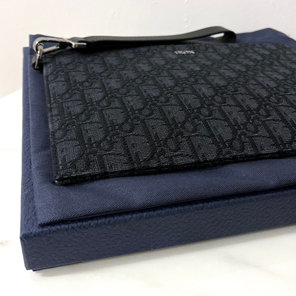 [새상품급] 디올 블랙 오블리크 A5 클러치 백 가방 상품이미지8