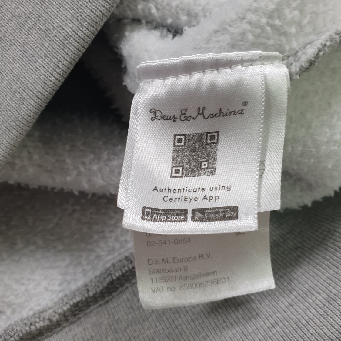 데우스 엑스 마키나 후드티 상품이미지3