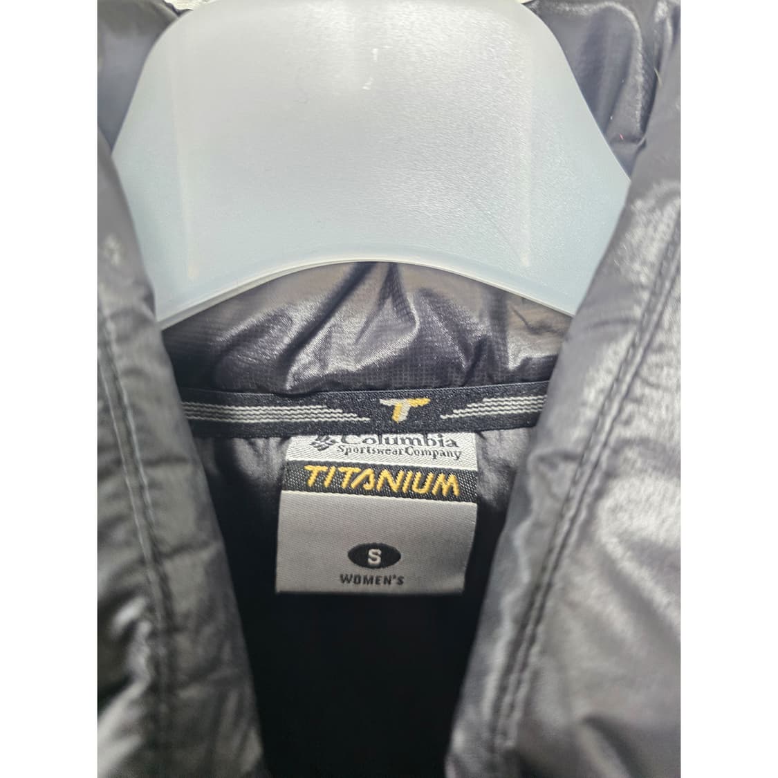 택포) 컬럼비아 티타늄 여성 구스 다운패딩 S 상품이미지2