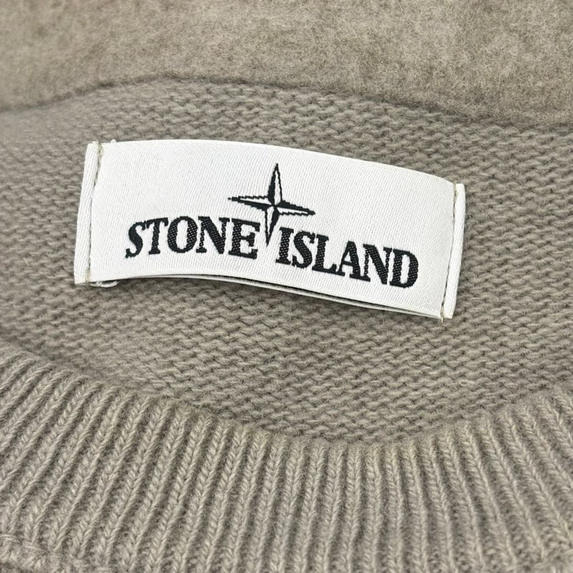 S 스톤아일랜드 와펜 패치 그레이 울 니트 상품이미지4
