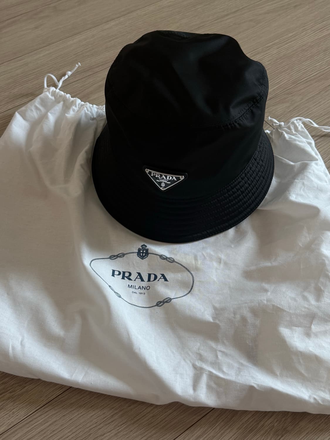 프라다 리나일론 버킷햇 xl 상품이미지2