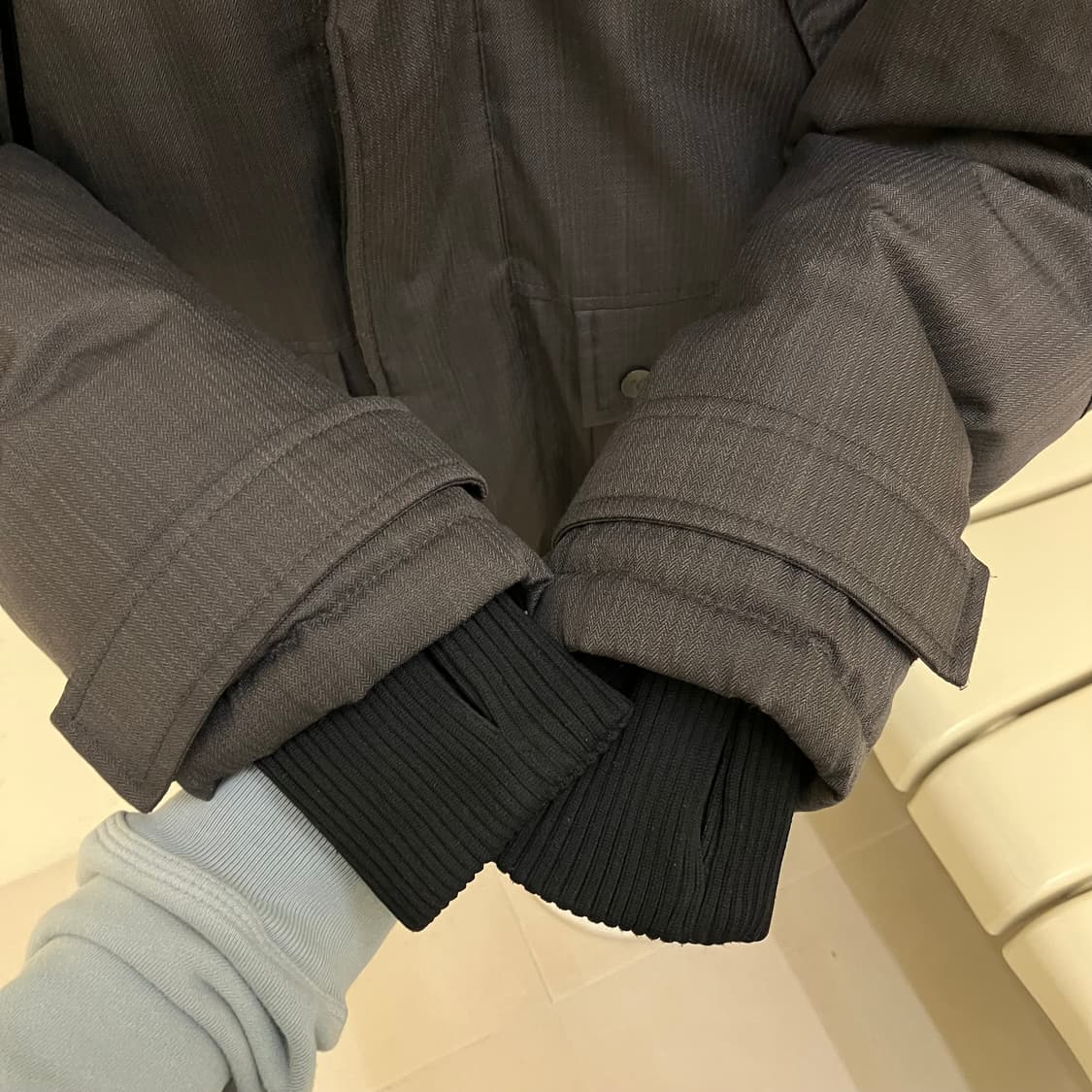 노비스 야테시 패딩 차콜 S 상품이미지4