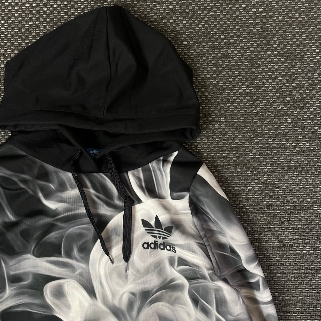 아디다스 스모크 프린팅 오버핏 후드티 블랙 85 상품이미지3