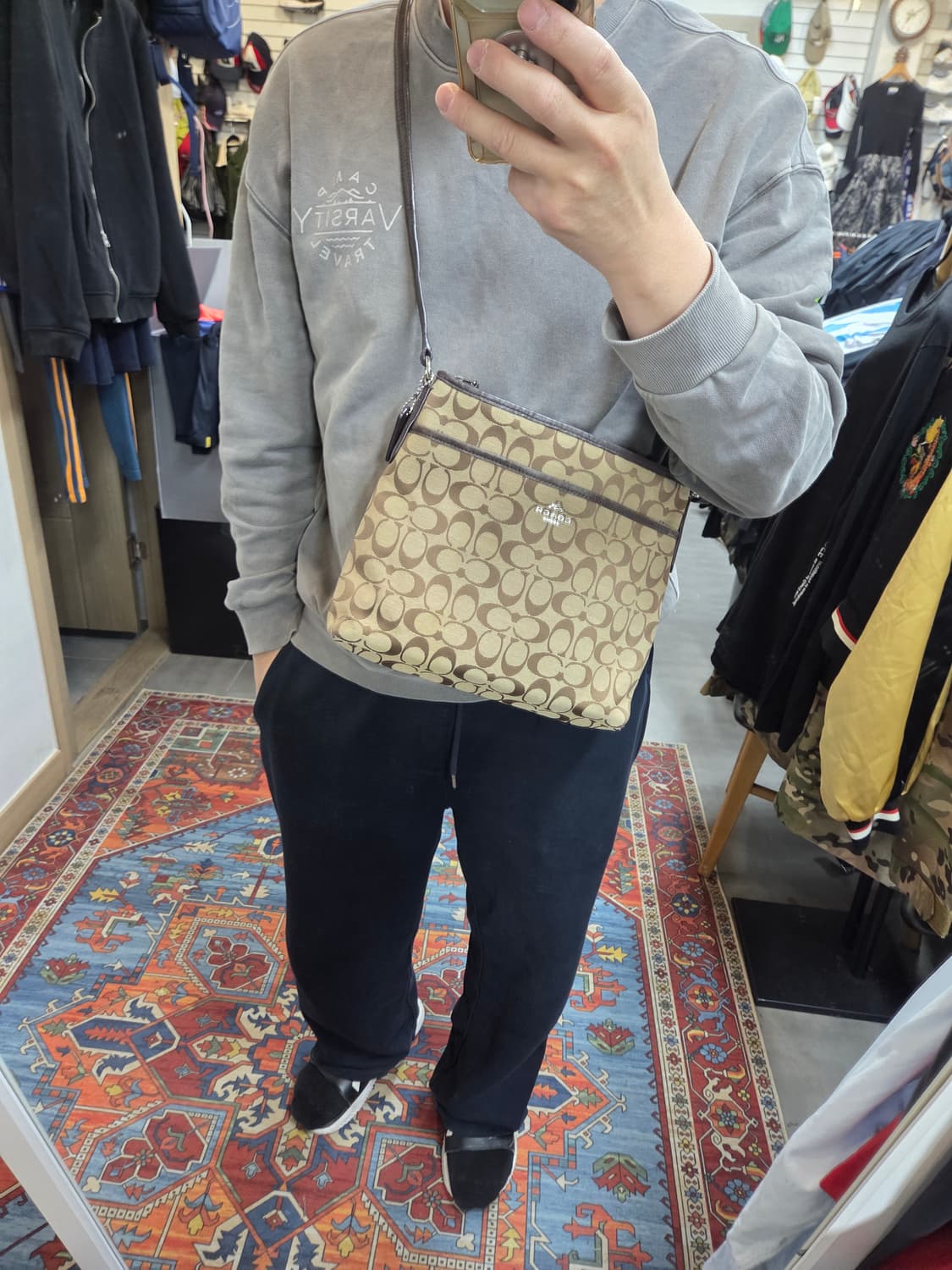 코치 은장 크로스백  상품이미지7