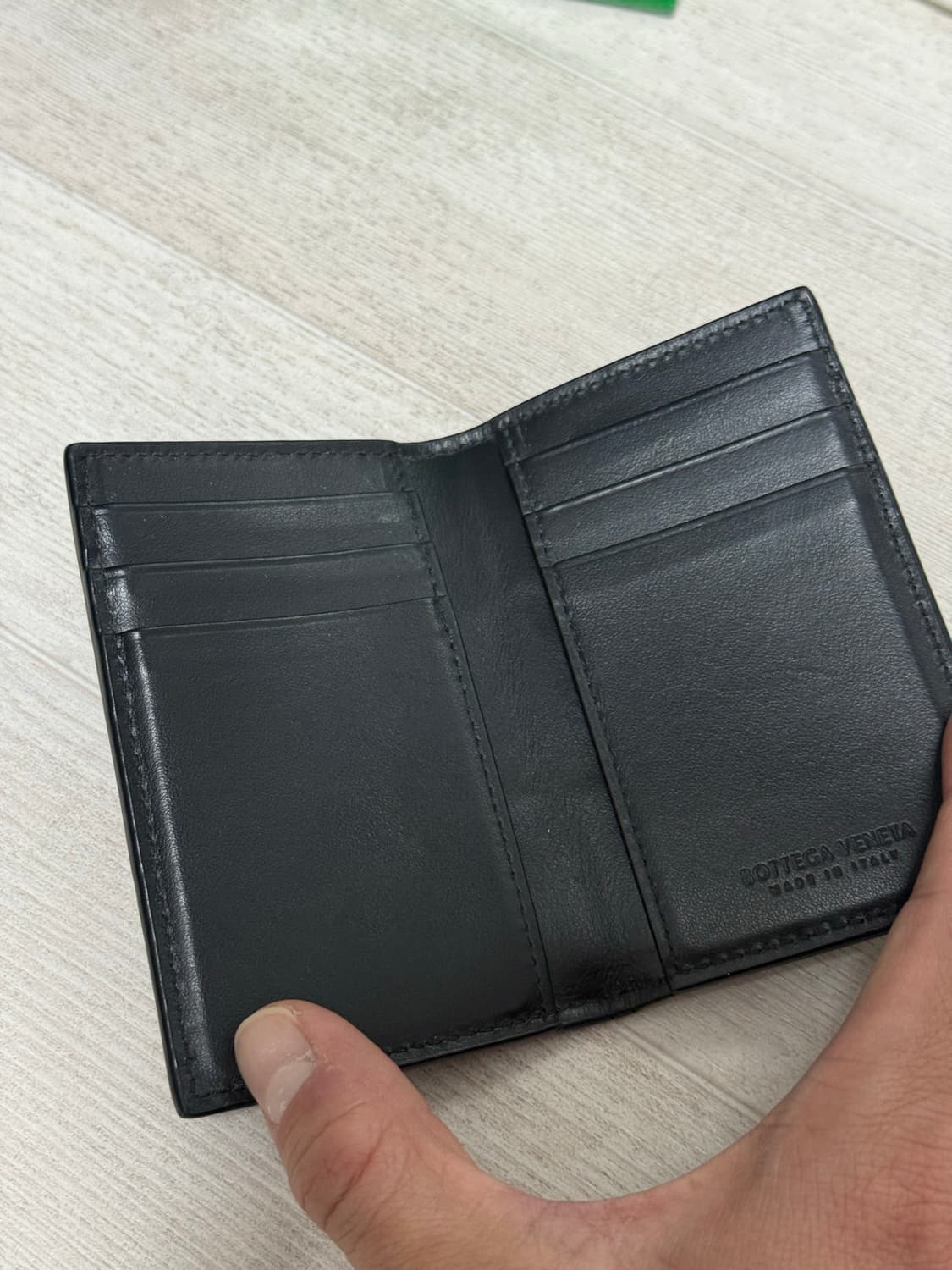 보테가베네타 플랩 카드 케이스 블랙 S급 중고⭐️ 상품이미지5