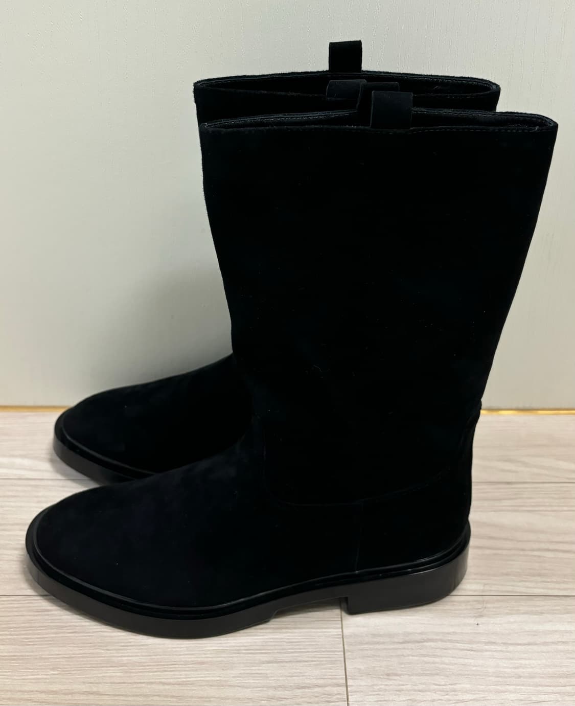 쿠에른 서울06 미들부츠 스웨이드 상품이미지3