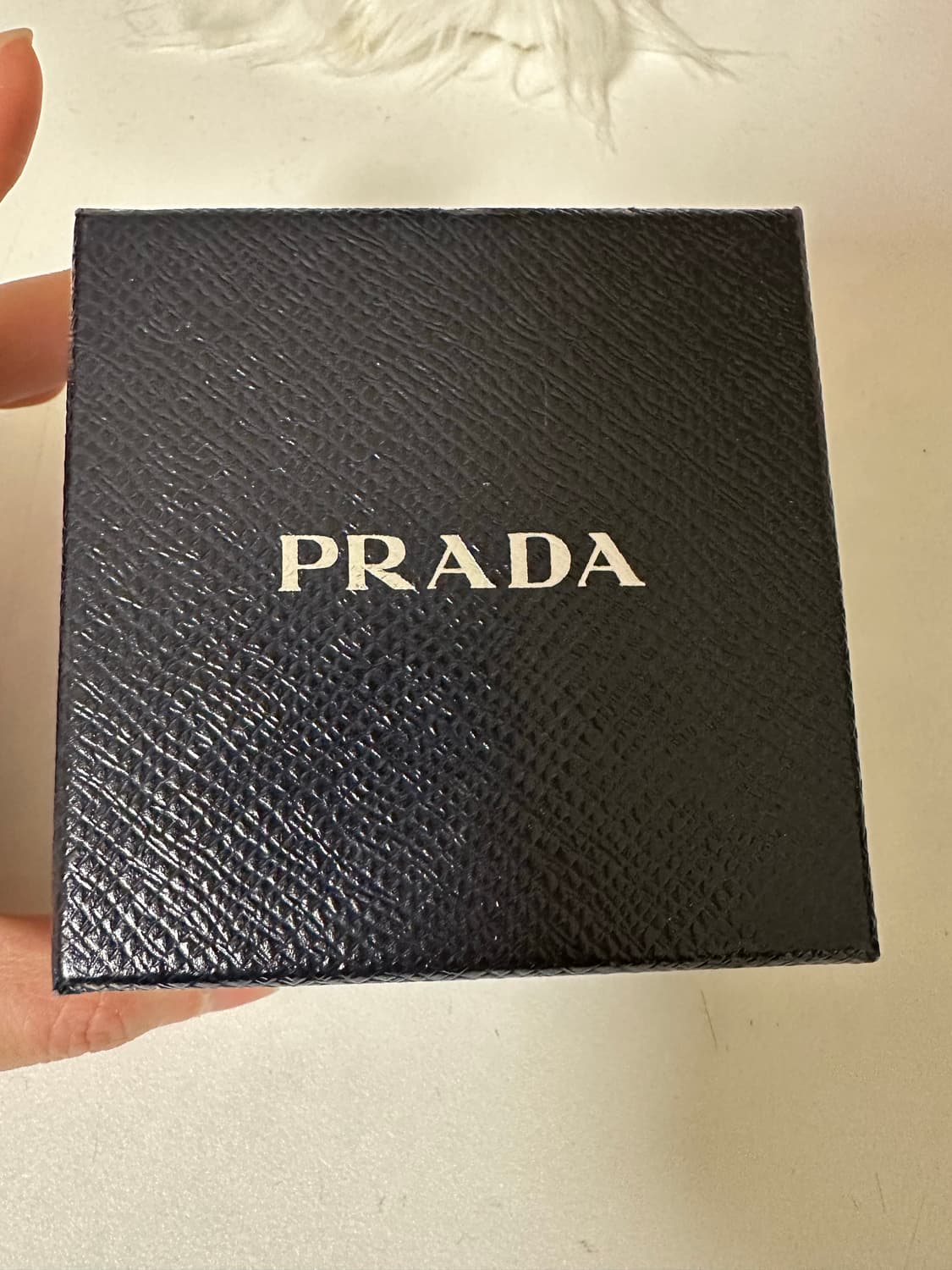 프라다 사피아노 레더 브로치 상품이미지6