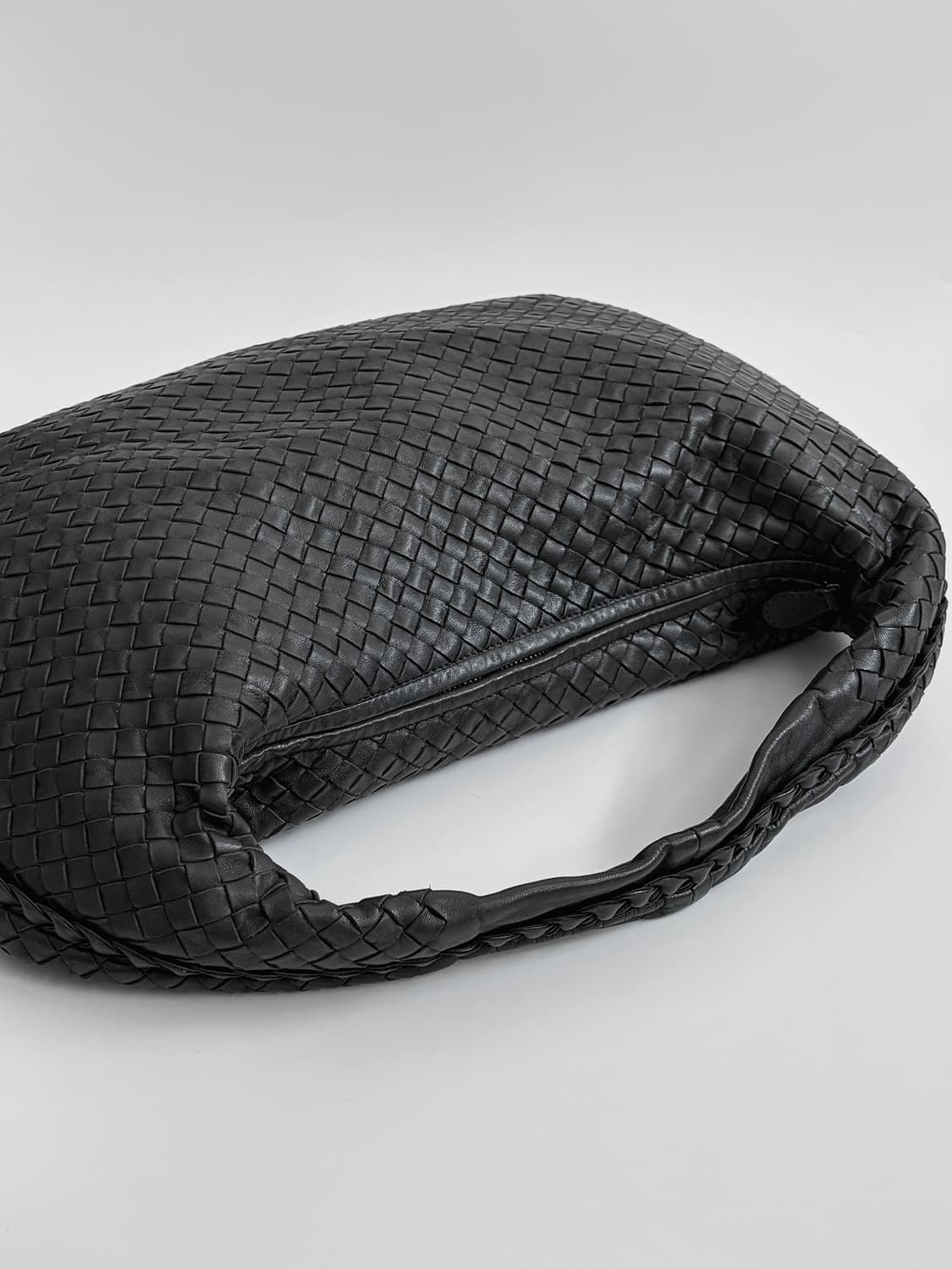 보테가베네타 인트레치아토 호보백 라지 판매합니다. 상품이미지4