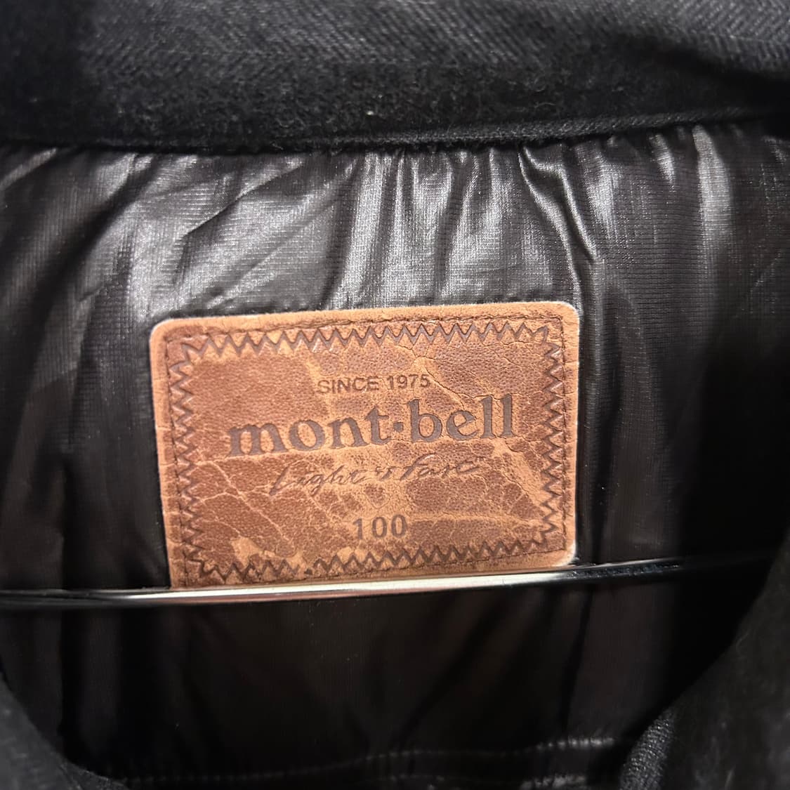 몽벨 구스다운 울 배색 후드 패딩 베스트 상품이미지3